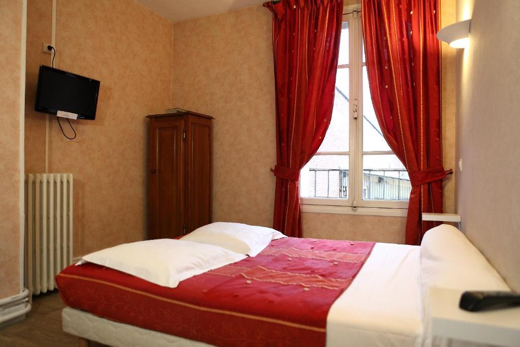 Hotel Du Cygne Beauvais Room photo